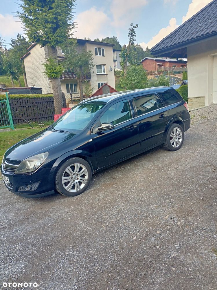 Opel Astra 1.9 CDTI DPF Innovation 110 Jahre - 1