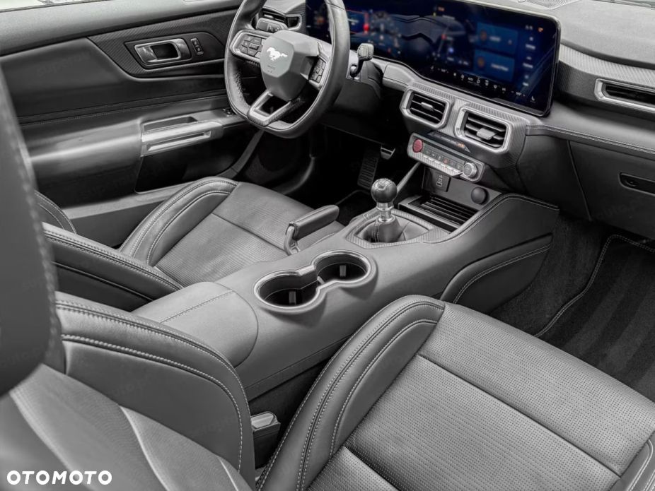 Ford Mustang - 11