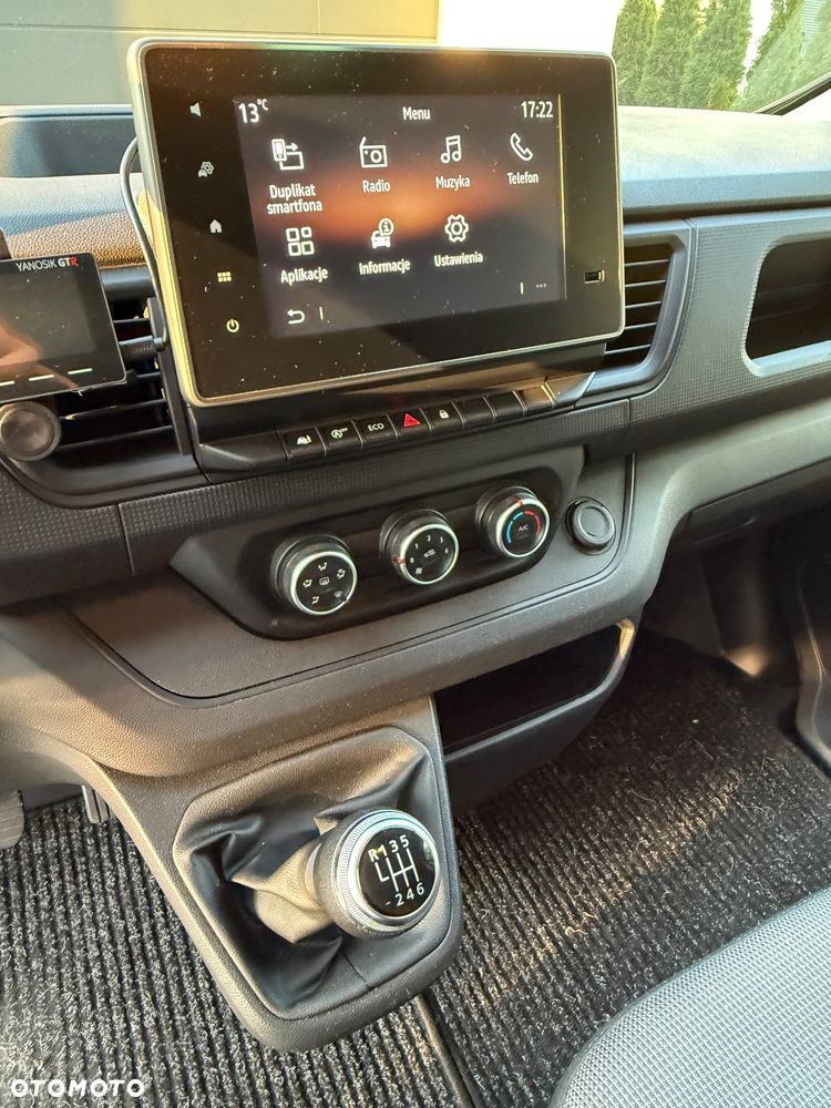 Renault Trafic - 11