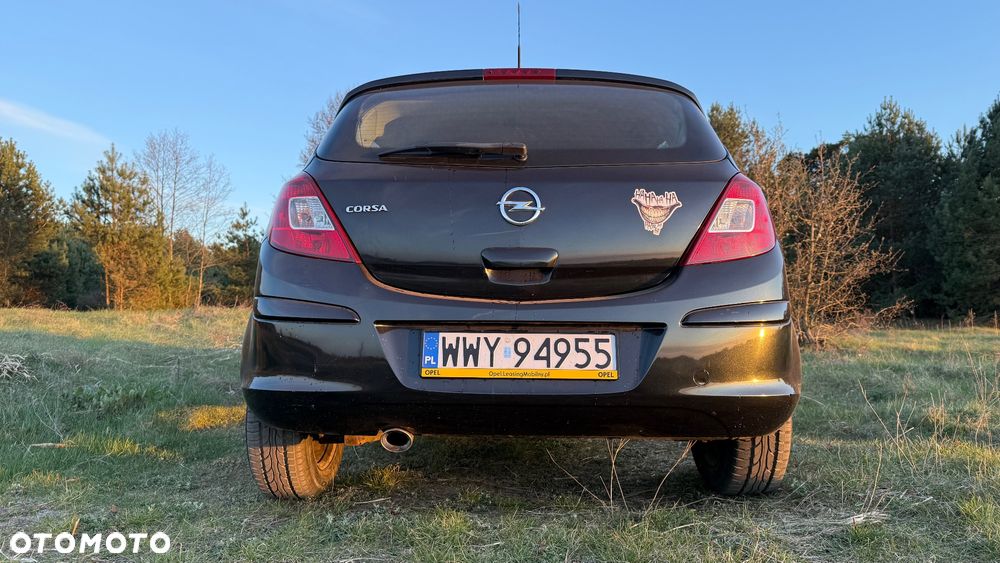 Opel Corsa 1.2 16V Cosmo - 8