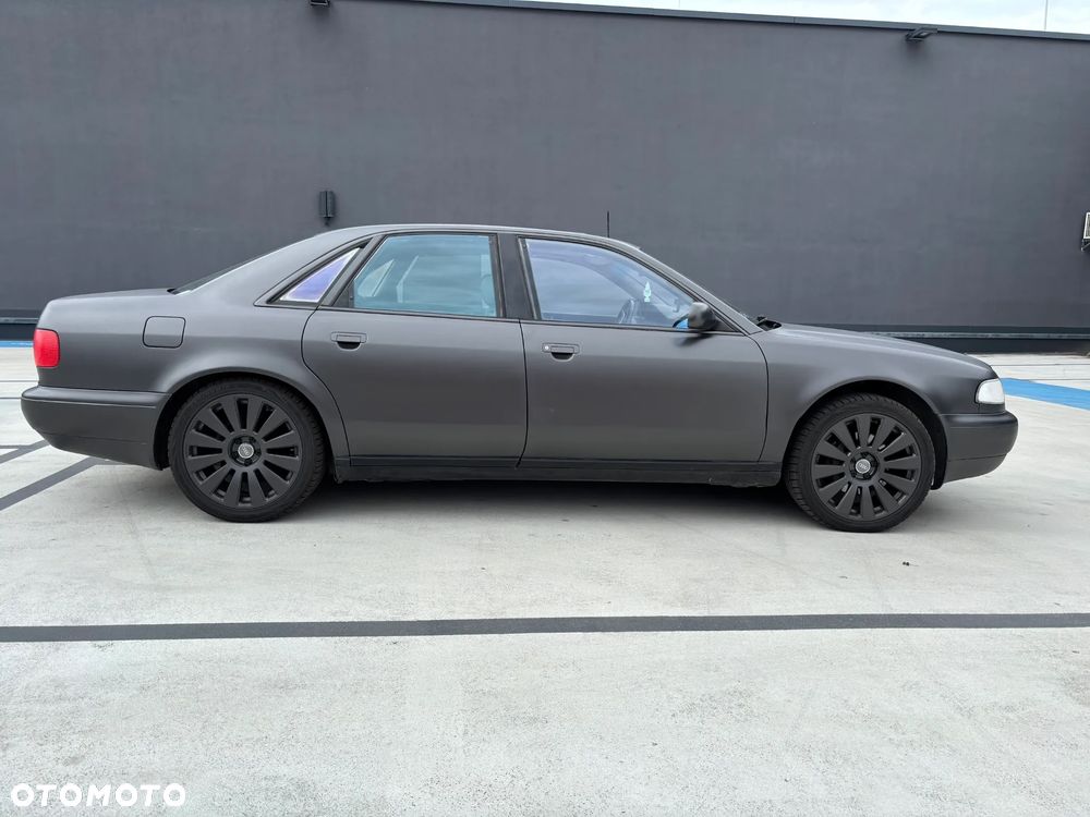 Audi A8 1997 photo 4