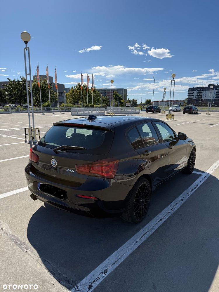 BMW Seria 1 120i GPF Sport Line Shadow - 11