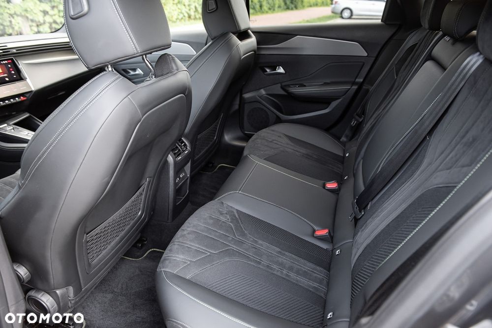 Peugeot 308 BlueHDi FAP 130 EAT8 Stop & Start GT Pack - 28