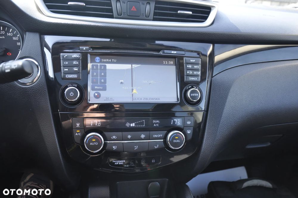 Nissan Qashqai 1.6 dCi Tekna S&S - 12