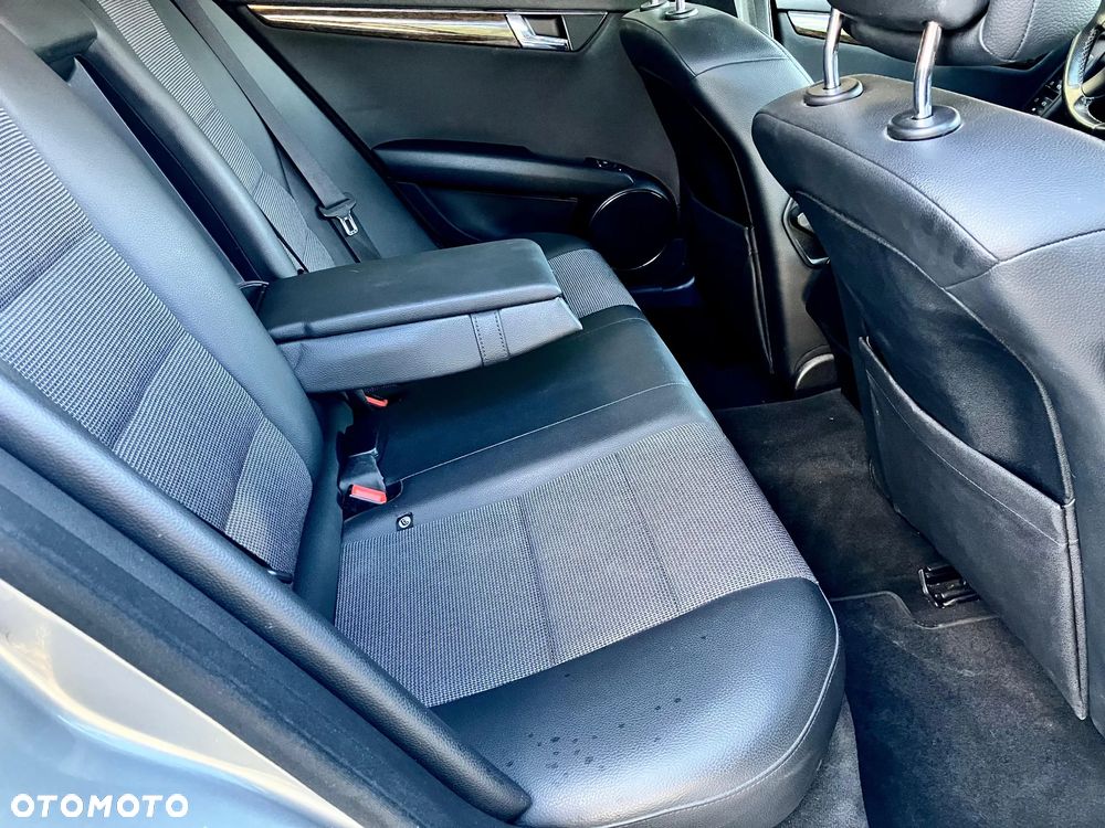 Mercedes-Benz Klasa C - 17