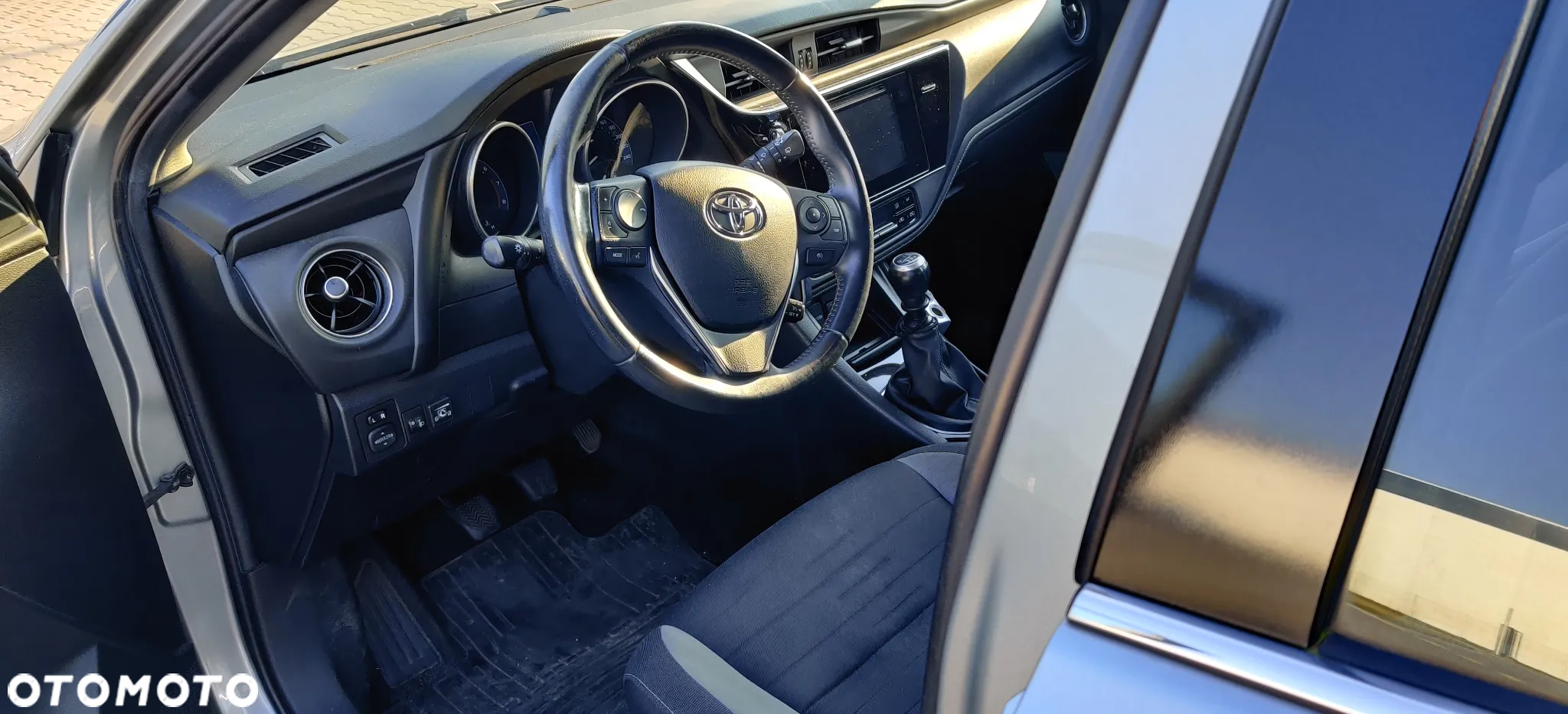 Toyota Auris 1.6 Comfort - 5