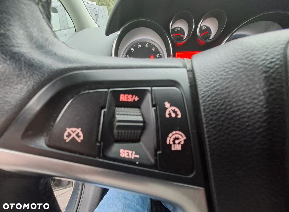 Opel Zafira 1.4 Turbo (ecoFLEX) Start/Stop Active - 16