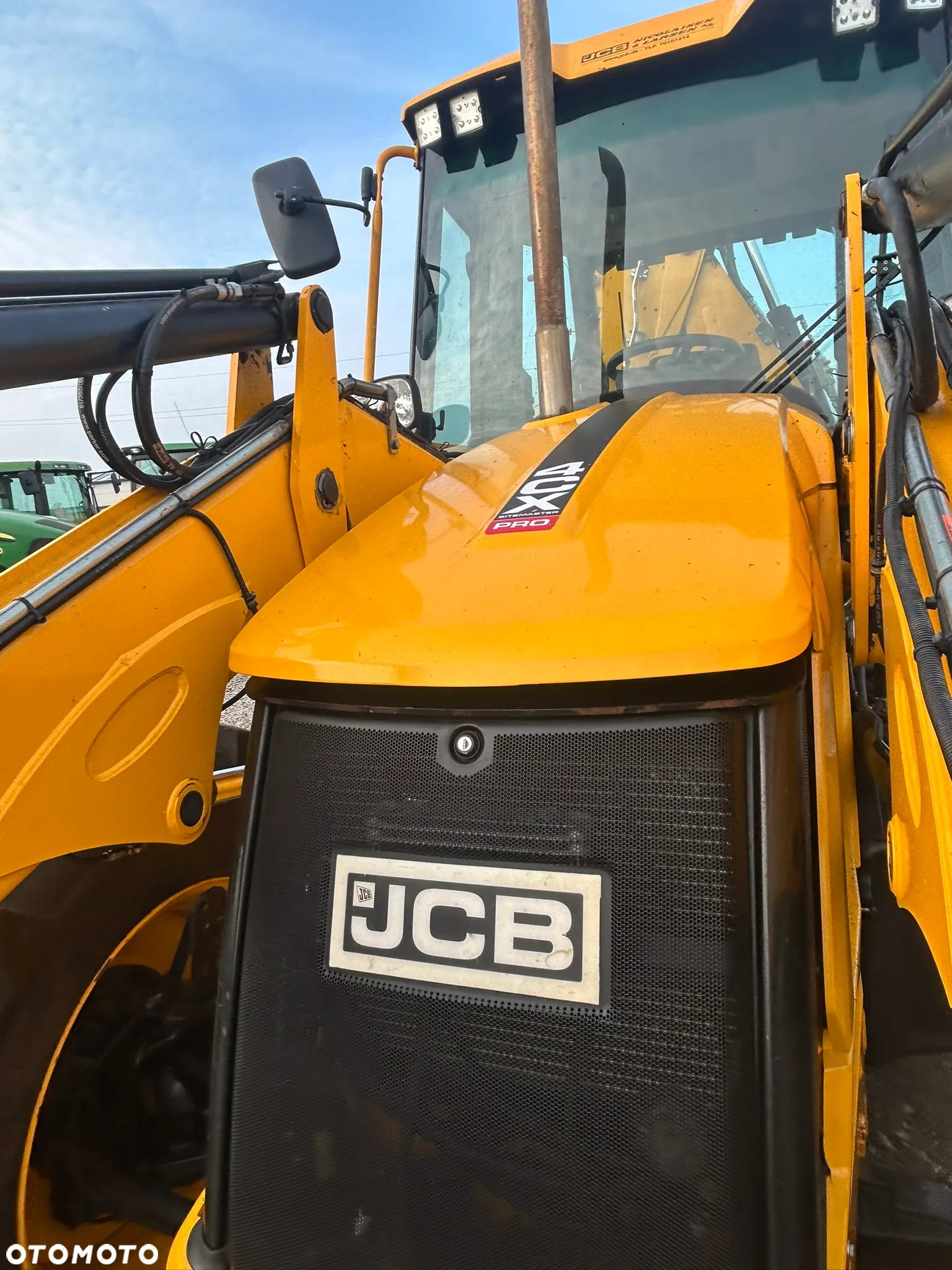 JCB 4CX - 15