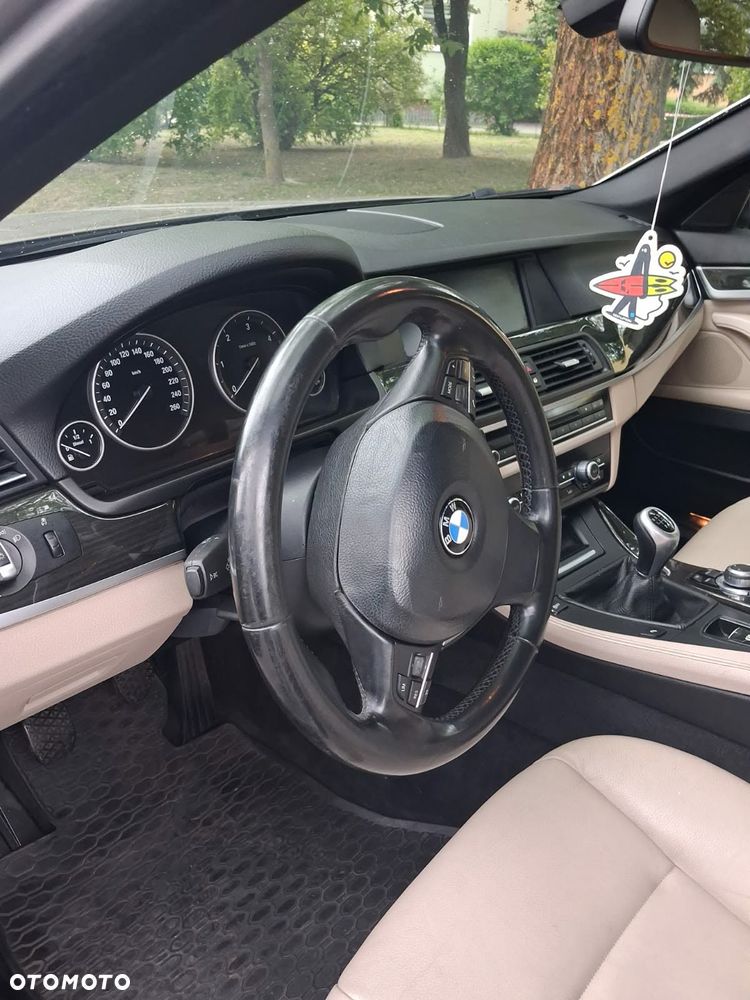 BMW Seria 5 520d - 5