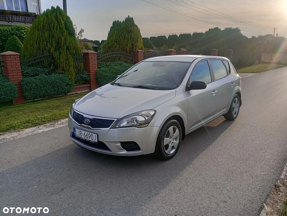 Kia Ceed 1.4 CVVT Attract - 21