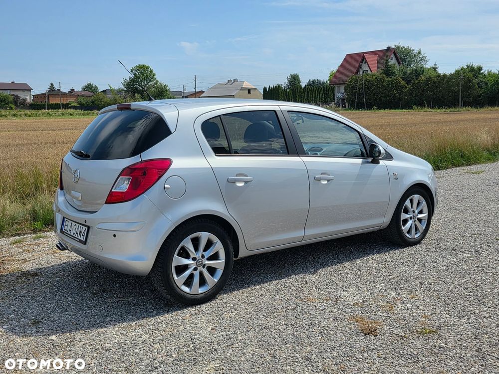 Opel Corsa 1.4 16V 150 Jahre - 7