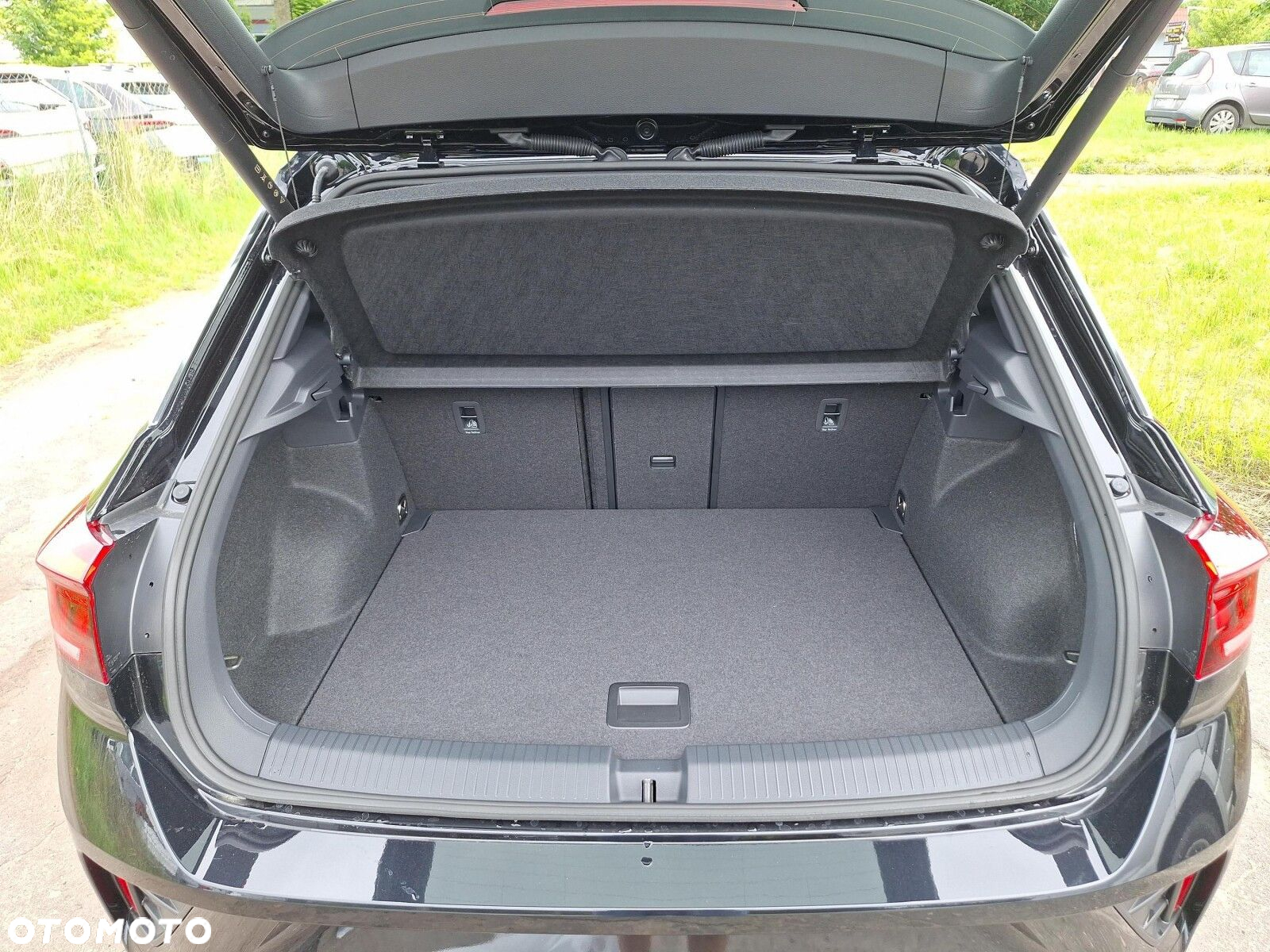 Volkswagen T-Roc 1.5 TSI R-Line Plus DSG - 17