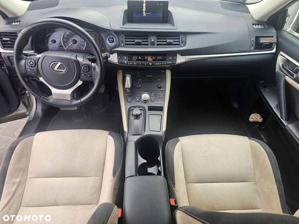 Lexus CT - 6