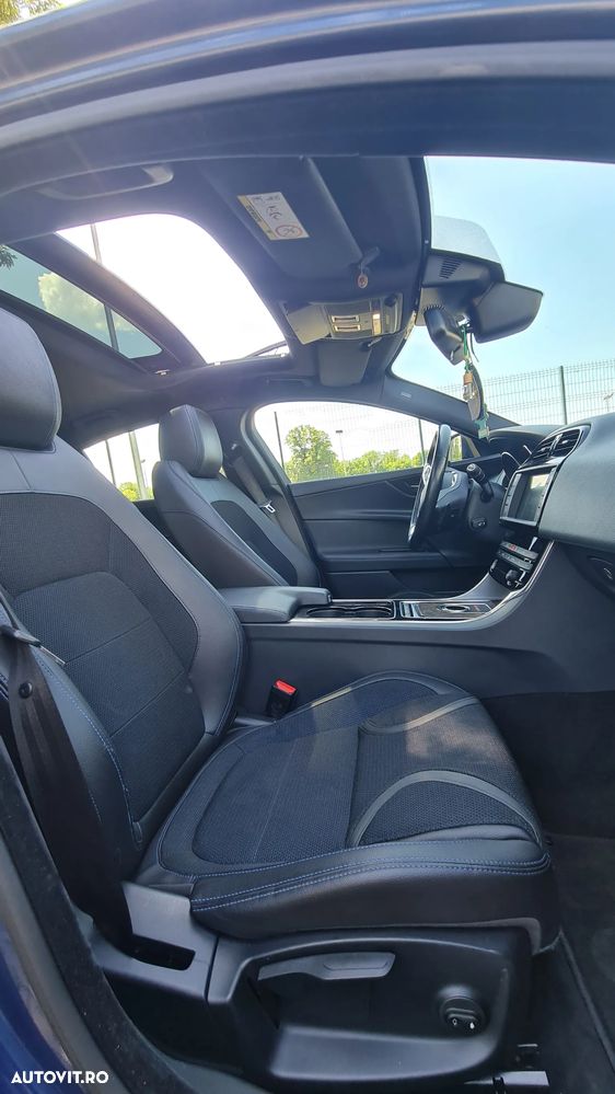 Jaguar XE 2.0 R-Sport - 22