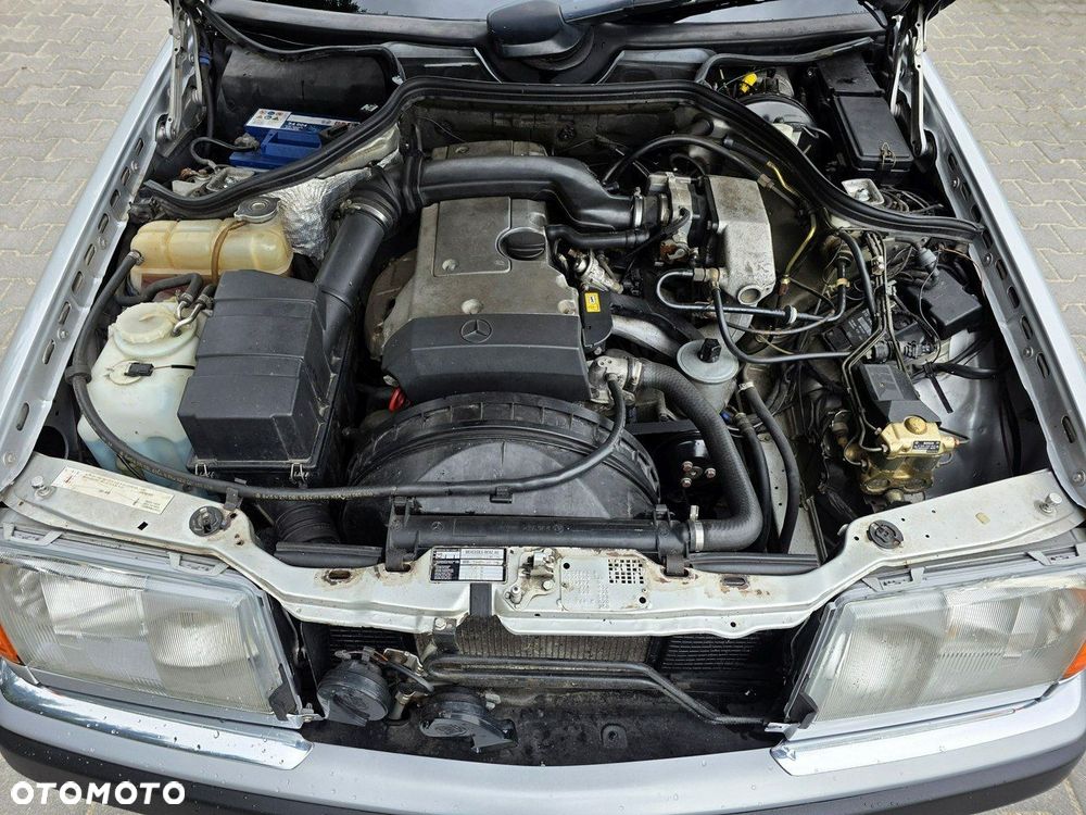 Mercedes-Benz W124 (1984-1993) - 37