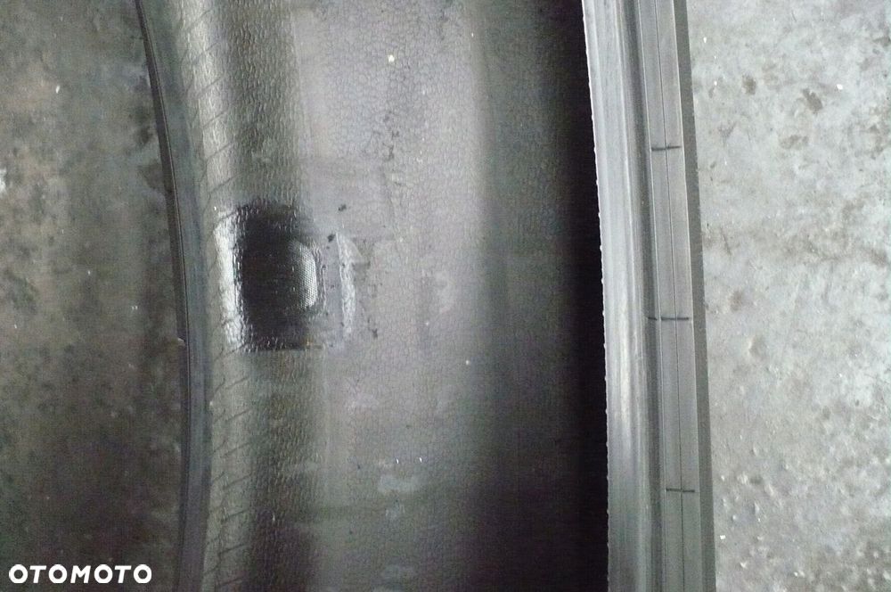 2x PIRELLI P Zero PZ4 245/40R19 5,7mm 6,4mm 2021 - 5