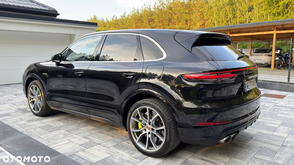 Porsche Cayenne - 6