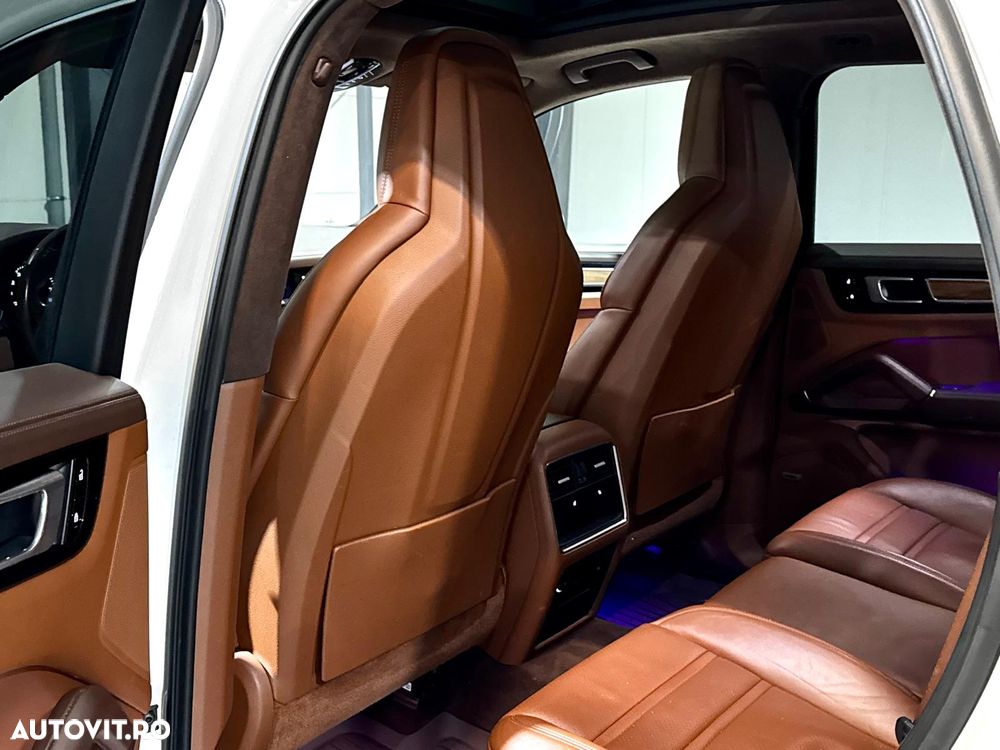 Porsche Cayenne Standard - 29