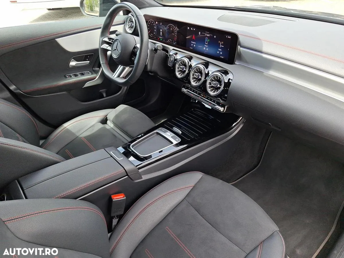 Mercedes-Benz CLA 250 e Coupe - 12