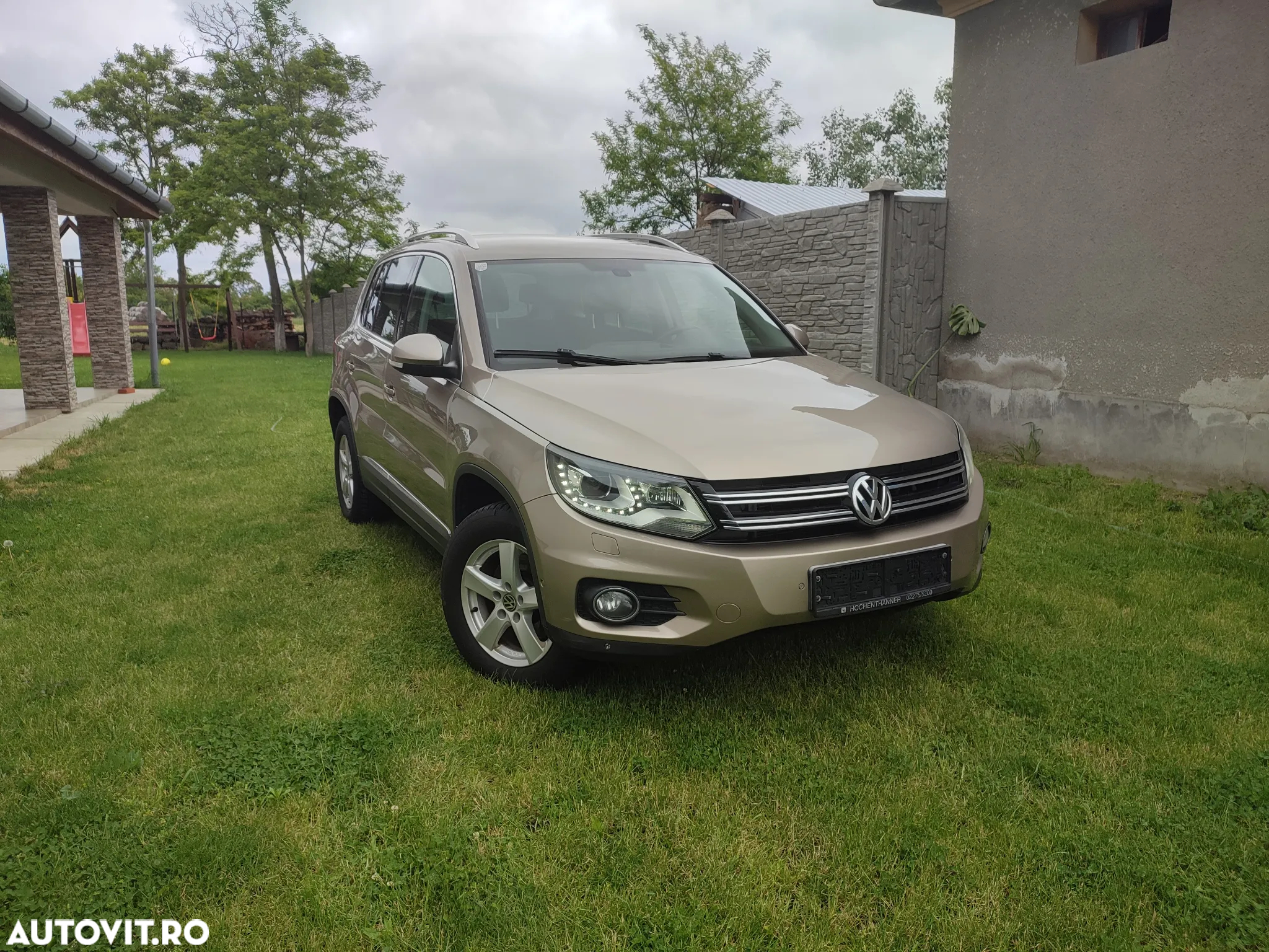 Volkswagen Tiguan 2.0 TDI 4Motion Track & Field - 4