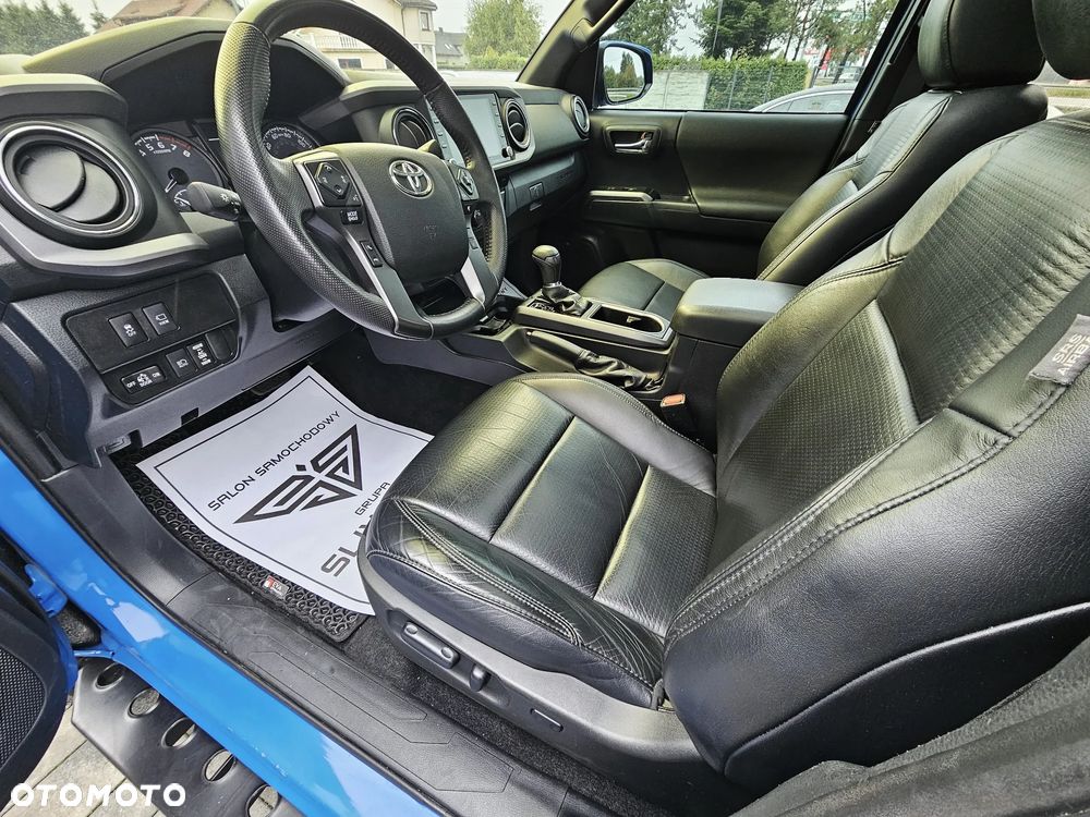 Toyota Tacoma - 24