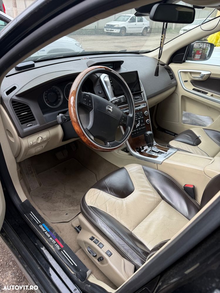 Volvo XC 60 D5 AWD Momentum - 3