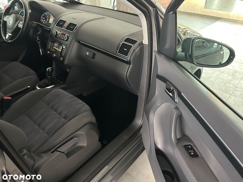 Volkswagen Touran 2.0 TDI BMT Comfortline DSG - 28