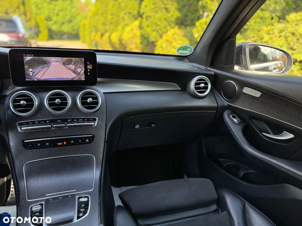 Mercedes-Benz GLC 200 d 4Matic 9G-TRONIC AMG Line - 19