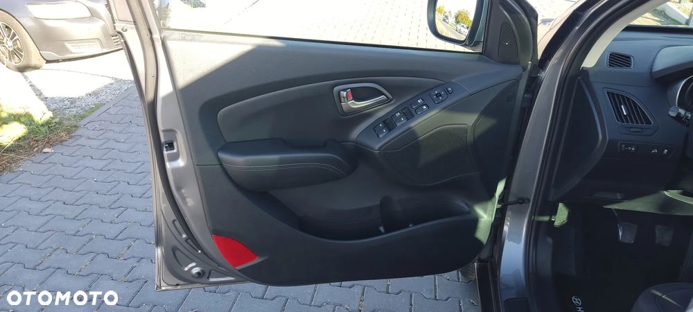Hyundai ix35 blue 1.6 2WD Finale Gold - 24