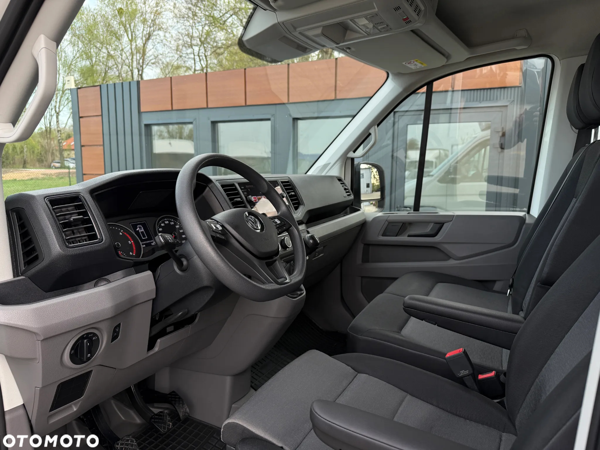 Volkswagen Crafter 2.0 177KM / 12.2021 / 99.200KM /  Kontener 8EP + Drzwi Boczne / Winda 750KG / ZAREJESTROWANY - 22