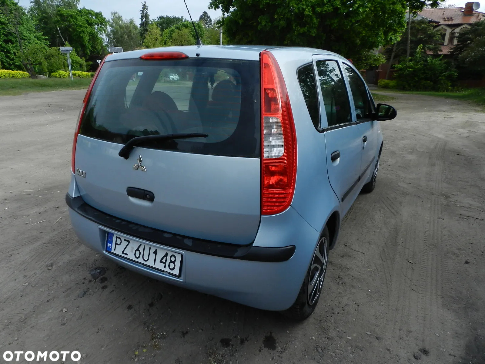 Mitsubishi Colt - 2