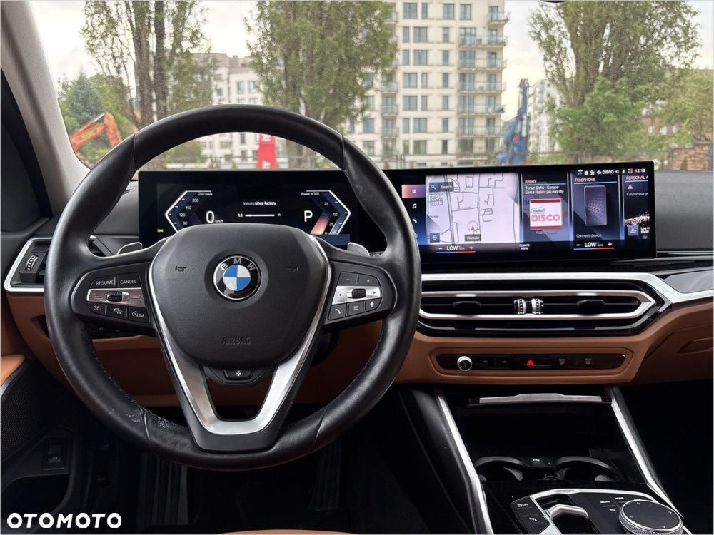 BMW Seria 3 318d MHEV - 12