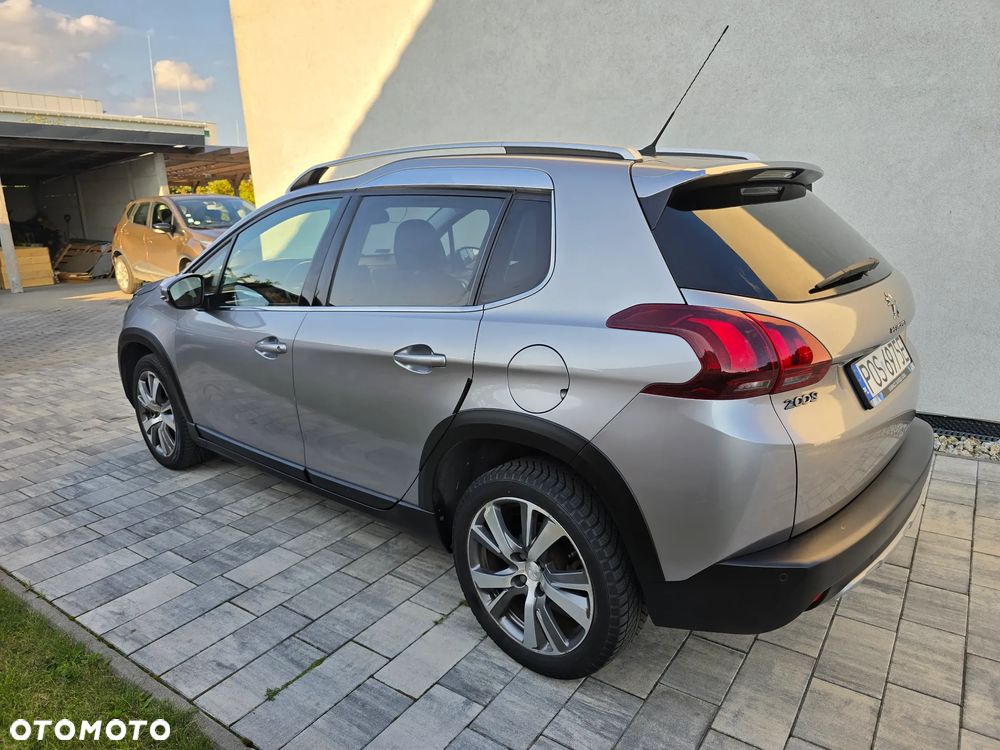 Peugeot 2008 1.2 PureTech Allure S&S - 21