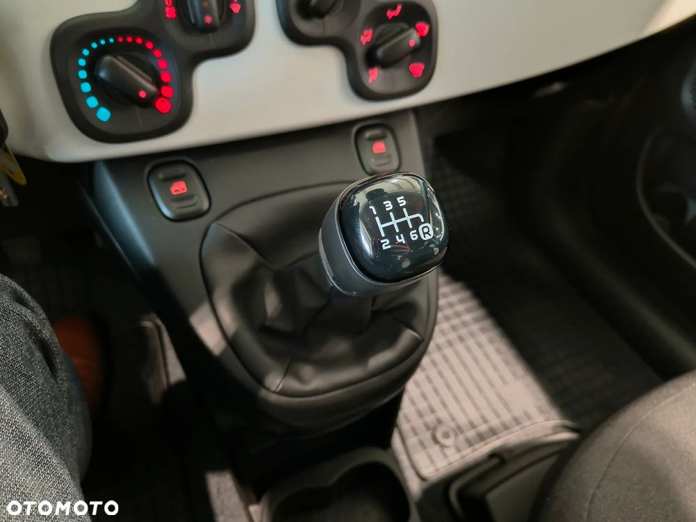 Fiat Panda Pandina 1.0 Hybrid Cross - 16