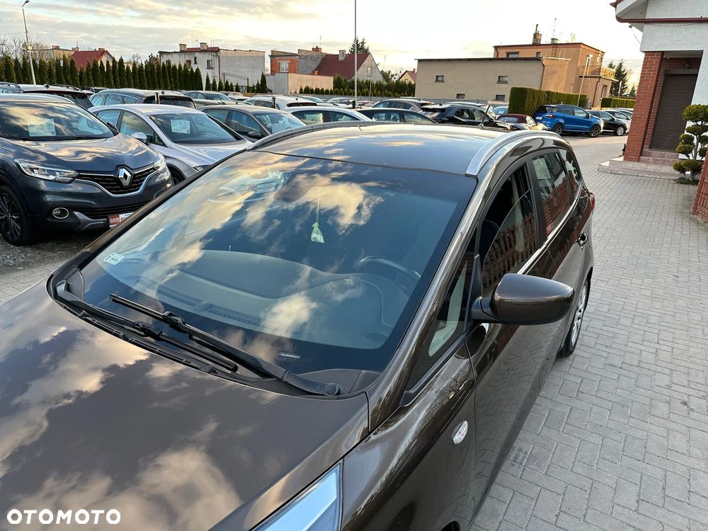 Kia Carens - 30