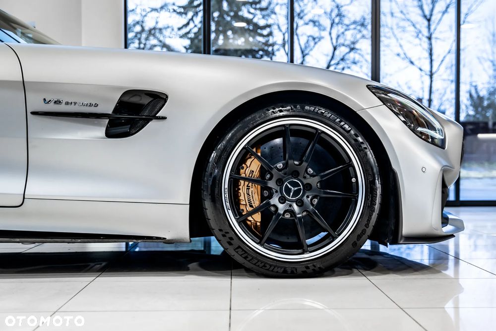 Mercedes-Benz AMG GT R - 3