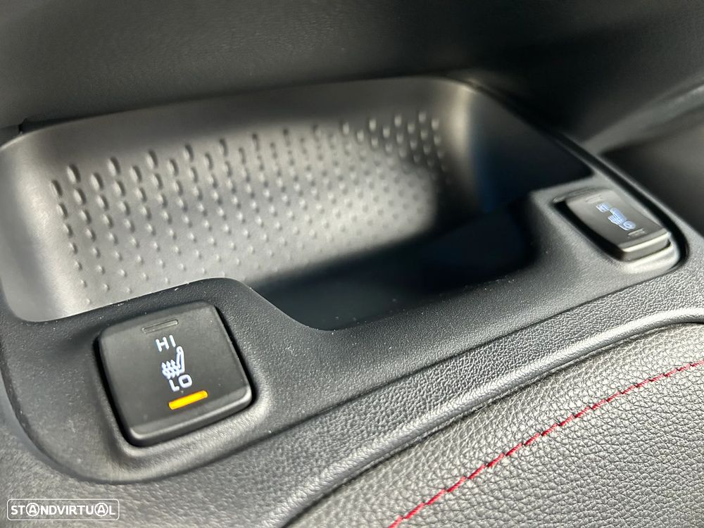 Toyota Corolla 1.8 Hybrid Exclusive - 17