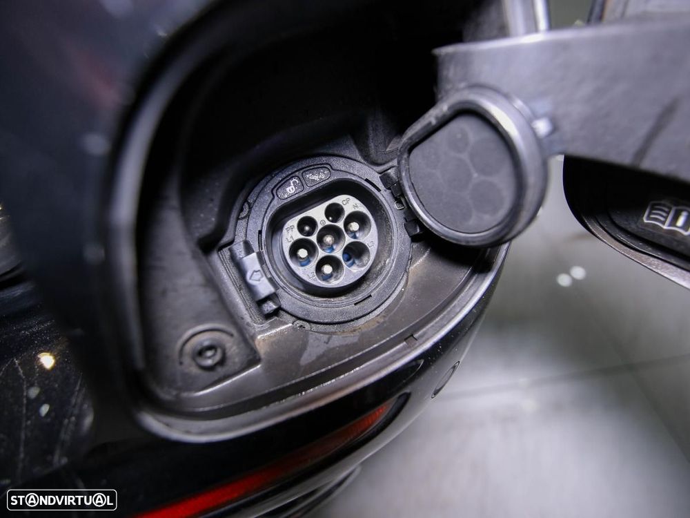 Mercedes-Benz E 300 de Exclusive Line - 26