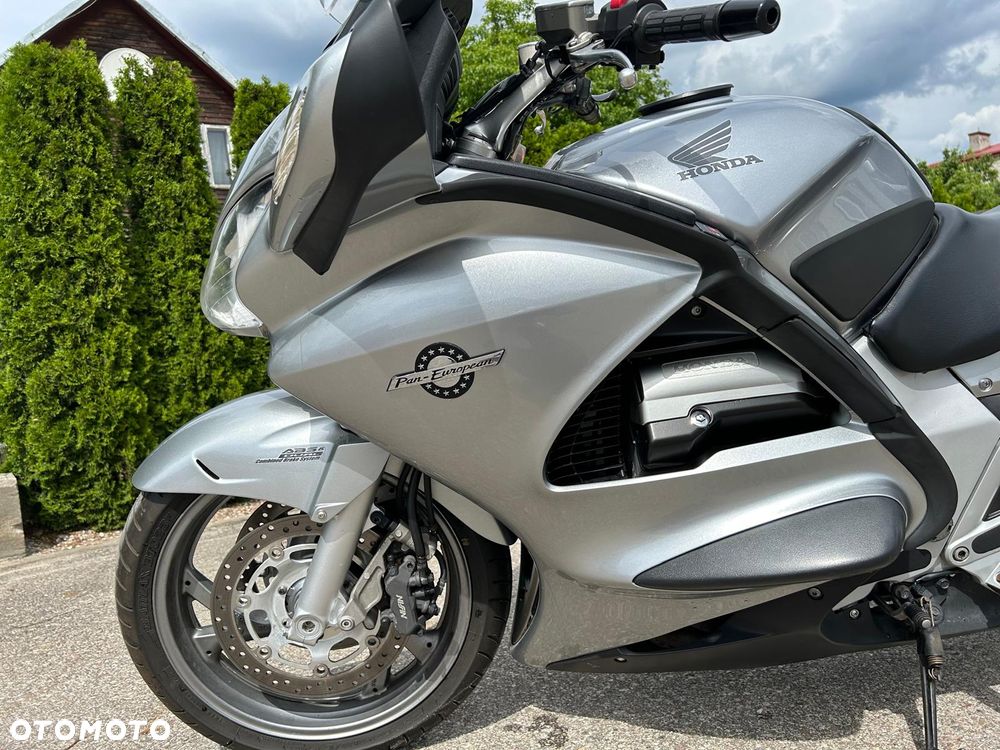 Honda ST - 4