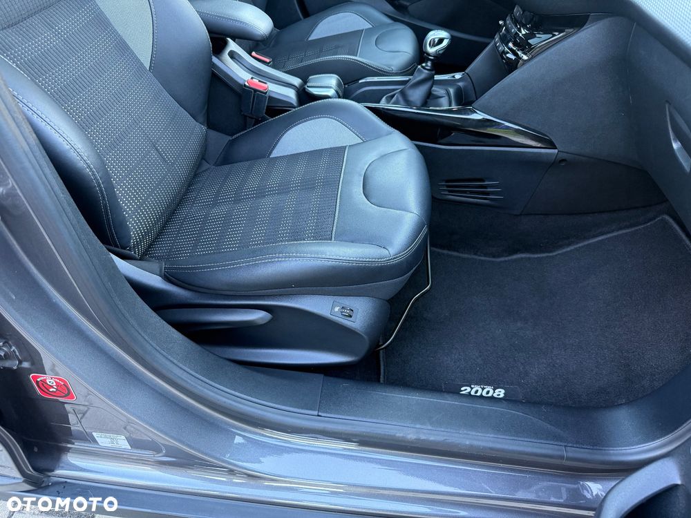 Peugeot 2008 PureTech 130 Stop&Start Allure - 26
