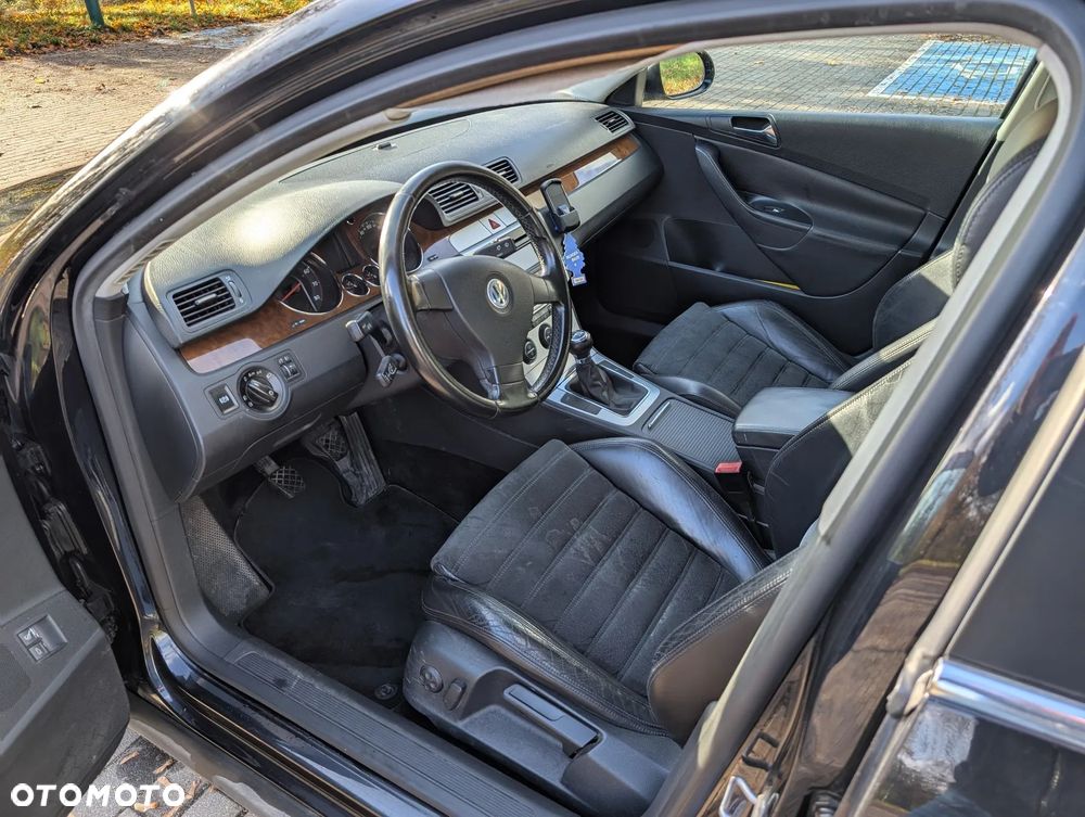 Volkswagen Passat 2.0 FSI Highline - 8