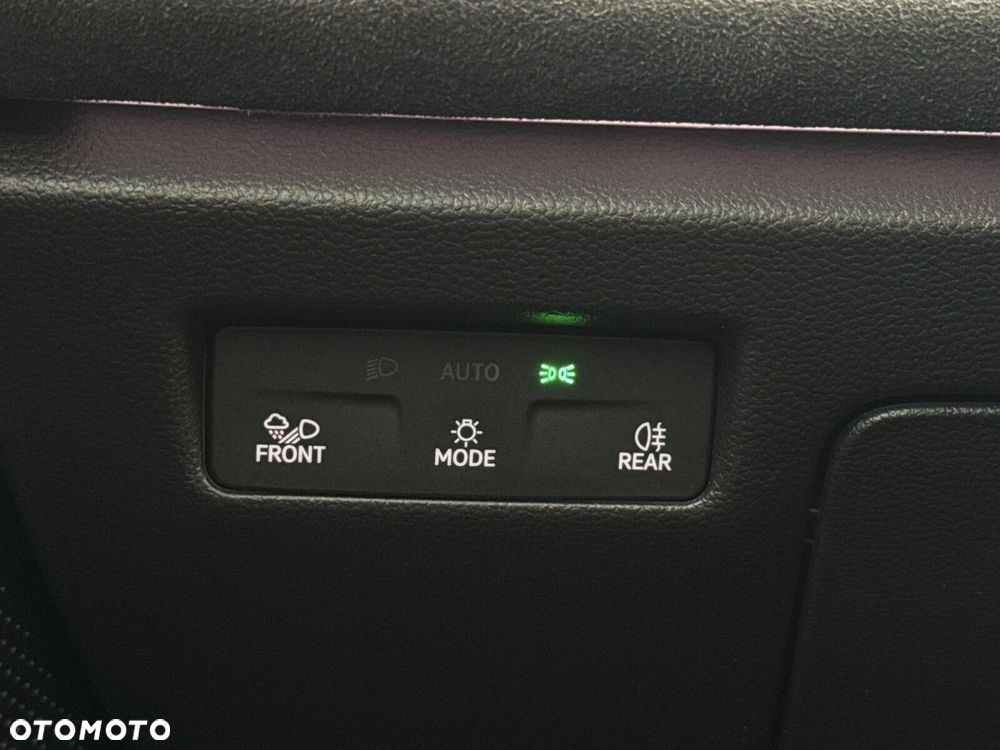 Volkswagen Passat Variant 2.0 TDI SCR 4Mot R-Line DSG - 20