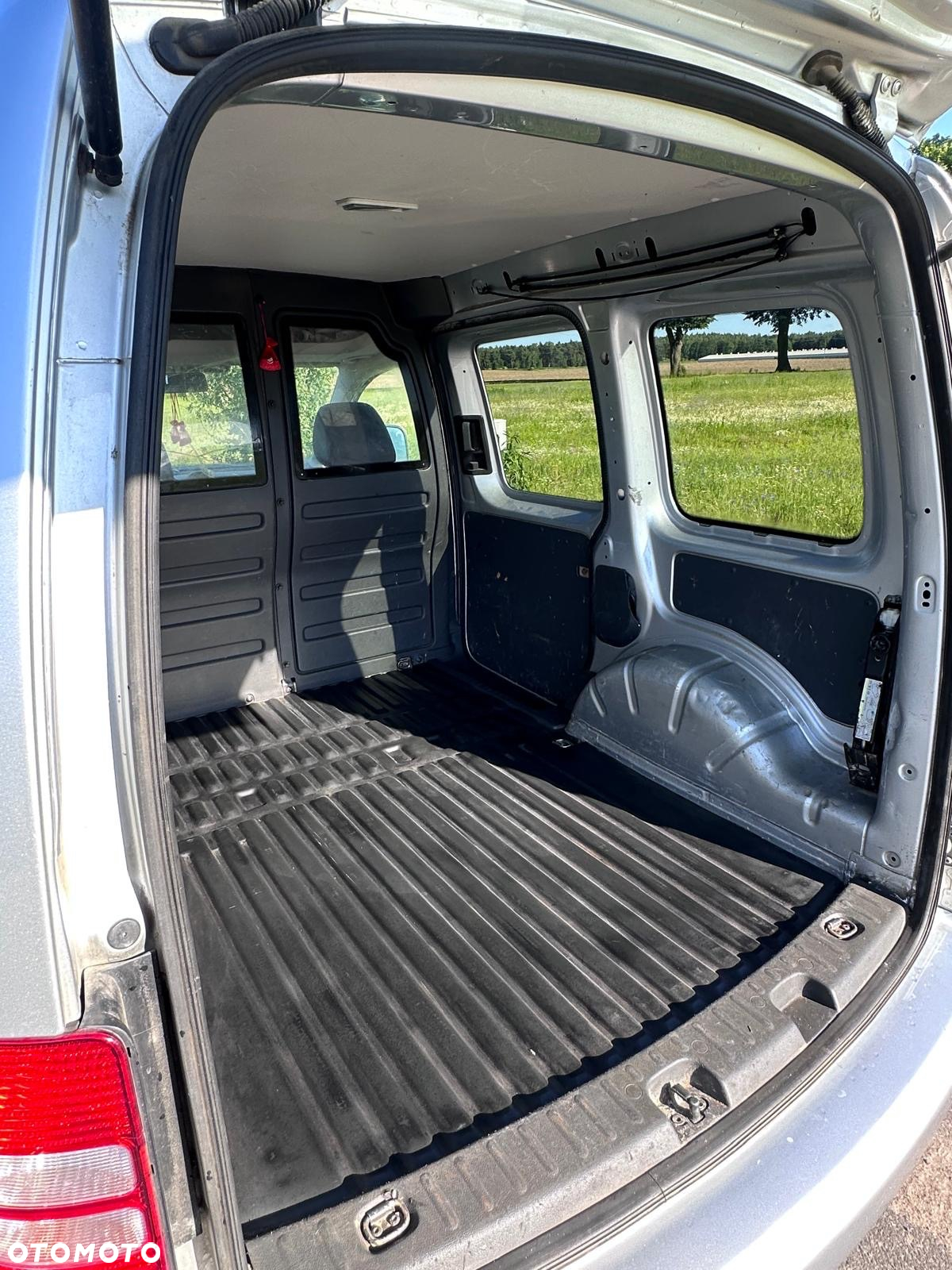 Volkswagen Caddy - 14