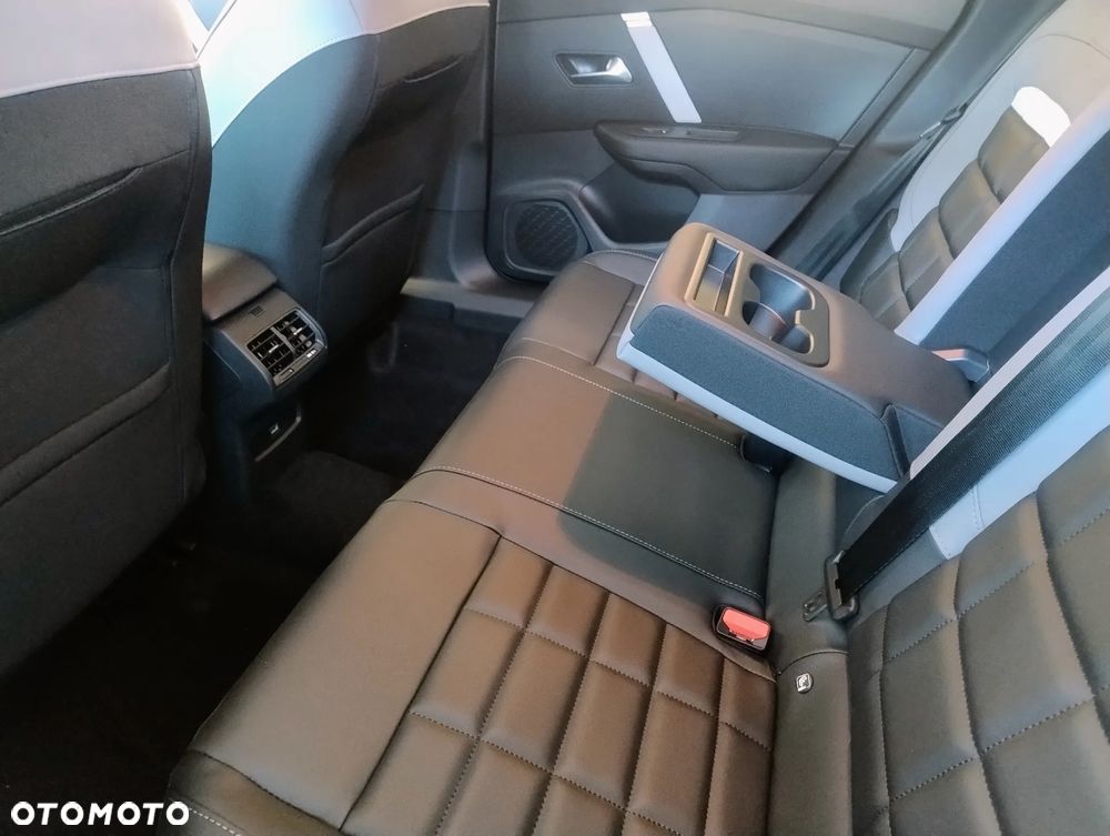 Citroën C4X 1.2 mHEV Max eDCT6 - 22