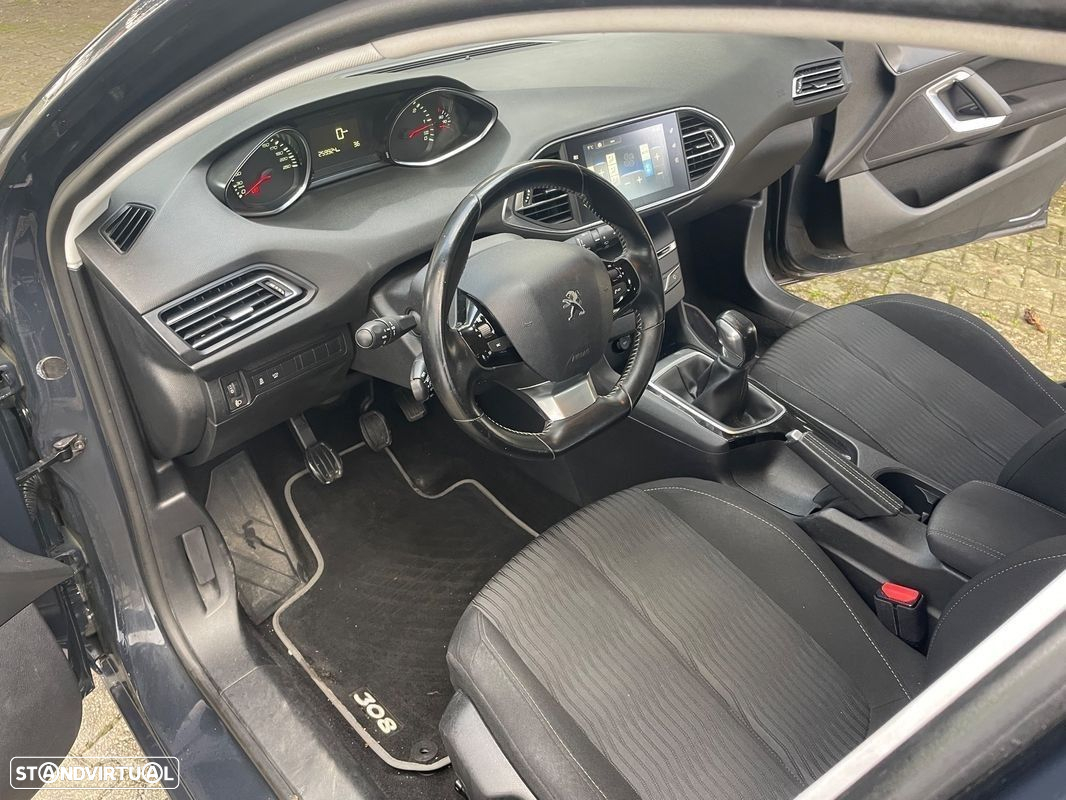 Peugeot 308 SW - 26