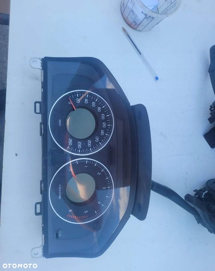 licznik zegary volvo s60 v60 xc60 31343323aa eur - 1