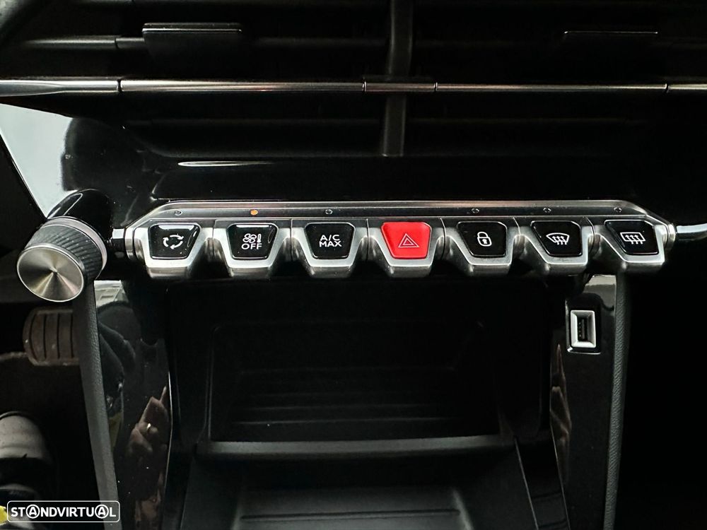 Peugeot 208 1.2 PureTech Allure EAT6 - 12