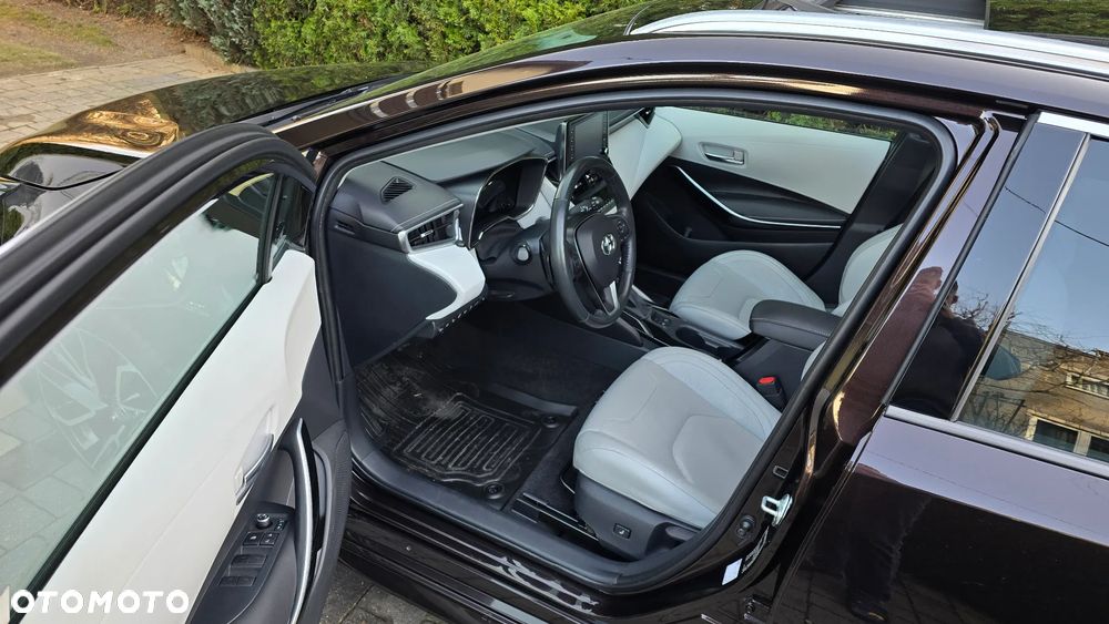 Toyota Corolla 2.0 Hybrid Executive - 15