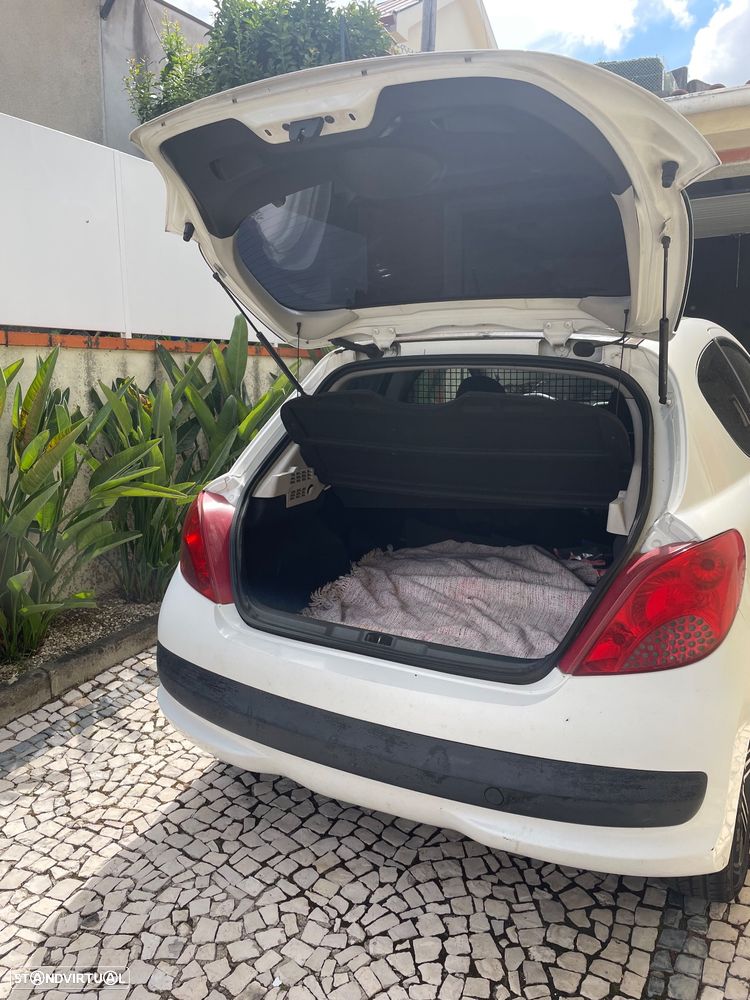 Peugeot 207 1.4 HDi Urban - 6