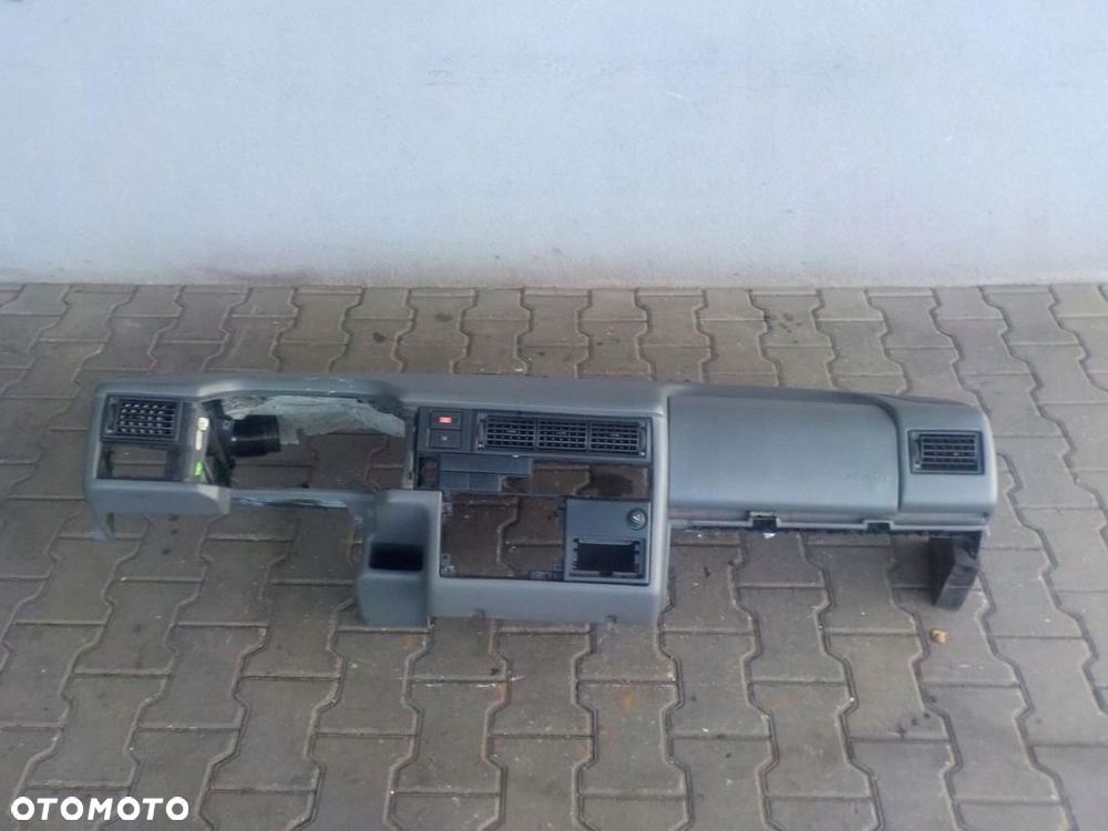 VW T4 96-98 MULTIVAN DESKA ROZDZIELCZA MIĘKKA - 1